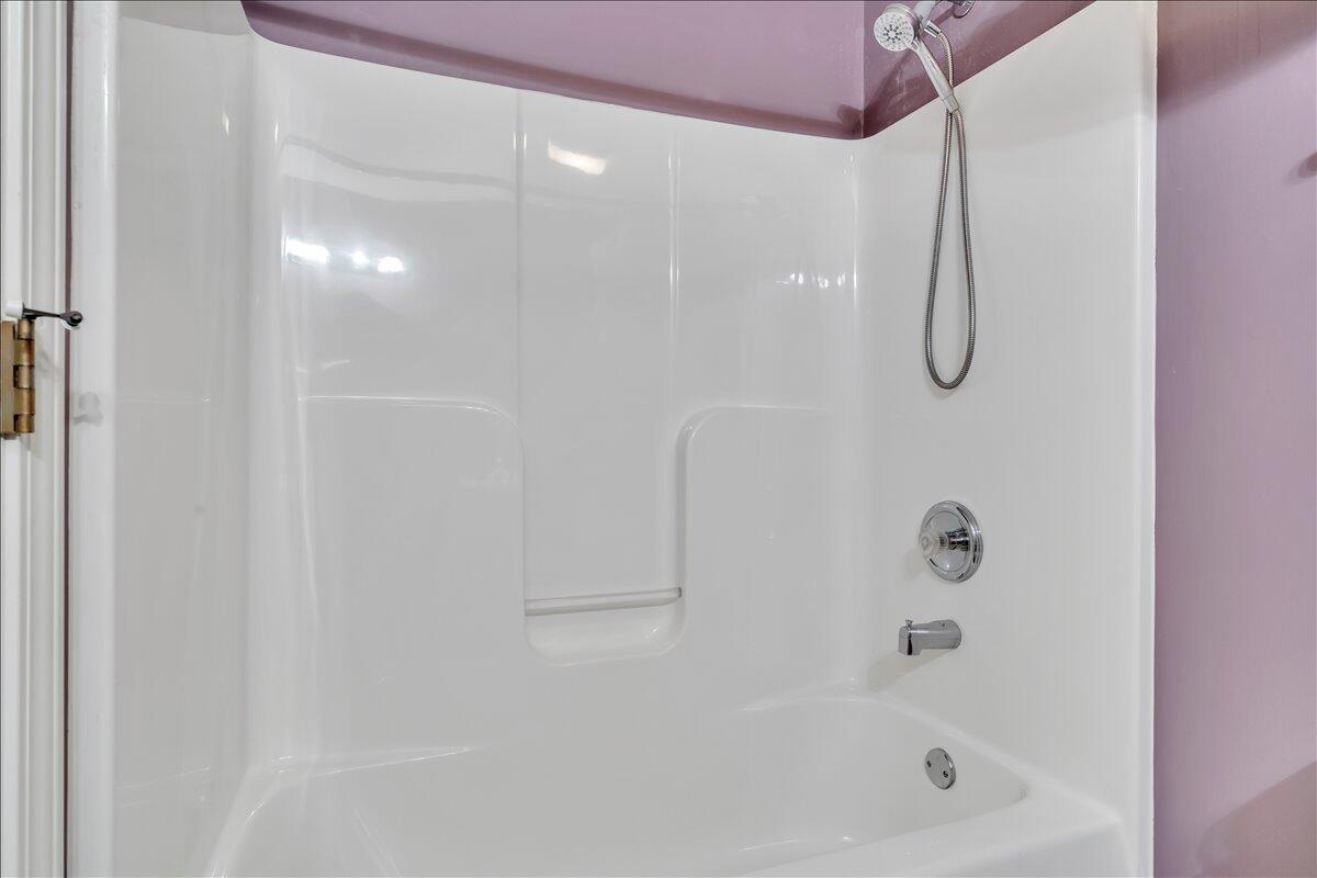 201 Eagle Ridge Roanoke, VA 24012 - Photo 17 of 52 17-MIB05427