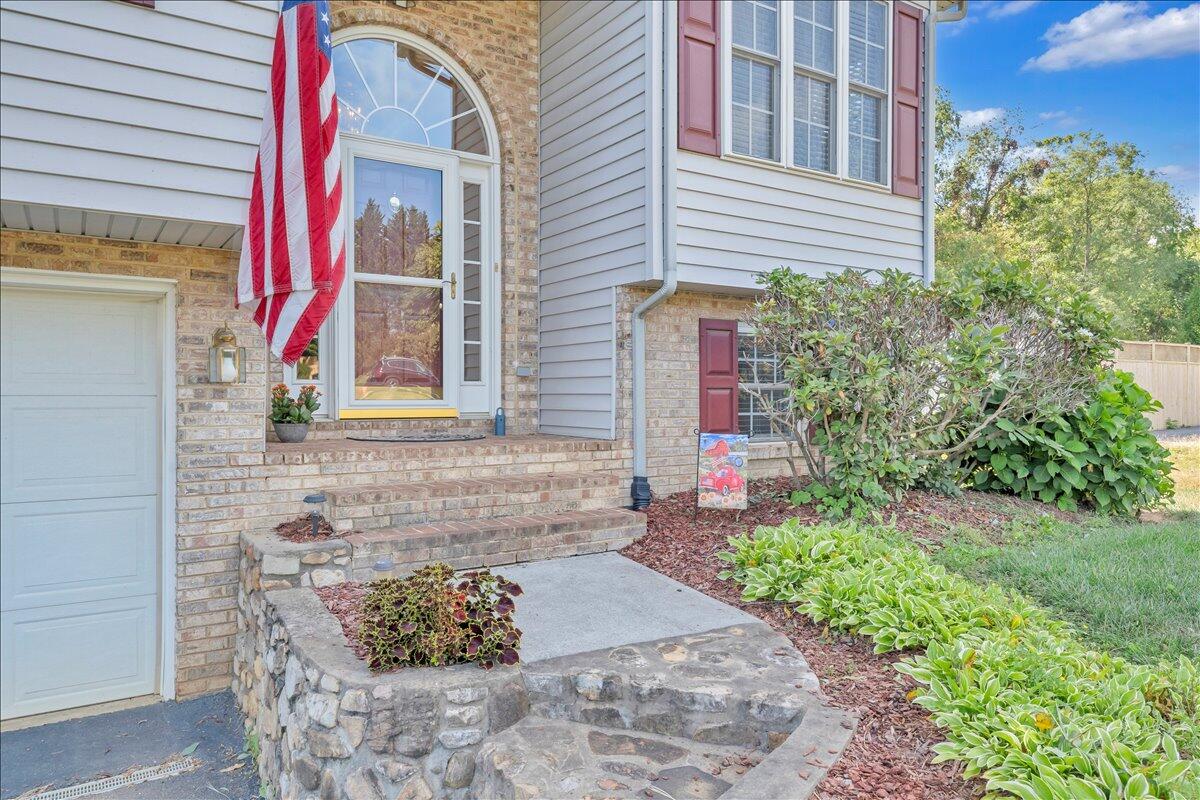 201 Eagle Ridge Roanoke, VA 24012 - Photo 39 of 52 39-MIB05514