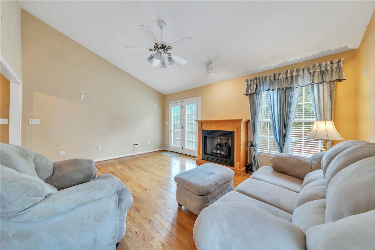 201 Eagle Ridge Roanoke, VA 24012 - Photo 4 of 52 04-MIB05367