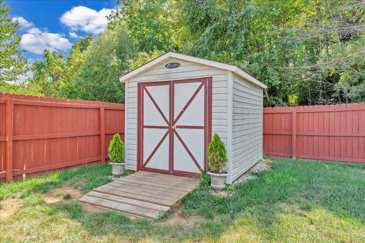 201 Eagle Ridge Roanoke, VA 24012 - Photo 45 of 52 45-MIB05559