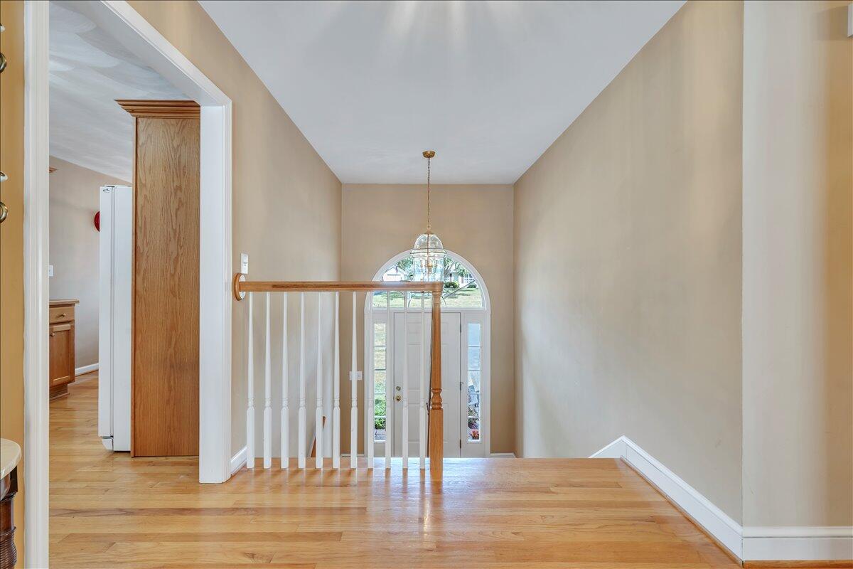 201 Eagle Ridge Roanoke, VA 24012 - Photo 7 of 52 07-MIB05376