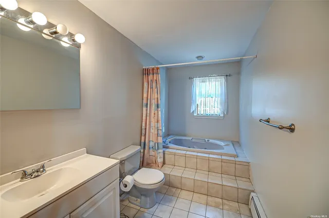 $969,000 | 43 Hollins Lane, East Islip, NY 11730