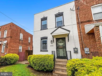$2,500 | 1530 Howard Road Southeast, Washington, DC 20020
