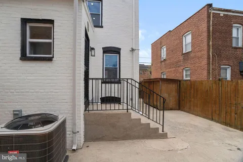 $2,500 | 1530 Howard Road Southeast, Washington, DC 20020