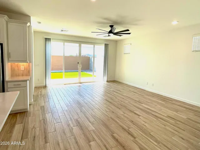 $2,950 | 6949 West Buckhorn Trail, Peoria, AZ 85383