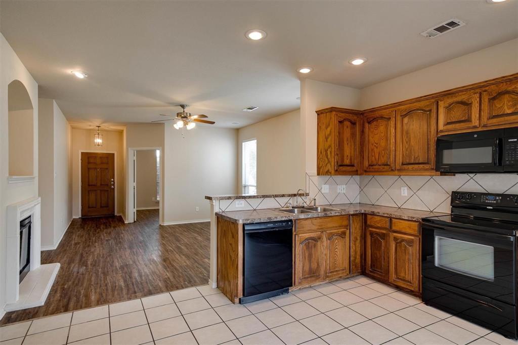 10860 Hawks Landing Road Fort Worth, TX 76052 - Photo 8 of 27