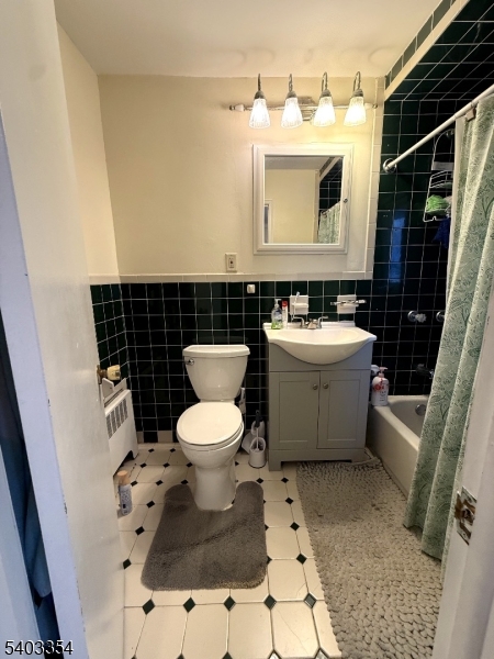 14 Colonial Road Roselle, NJ 07203 - Photo 10 of 18