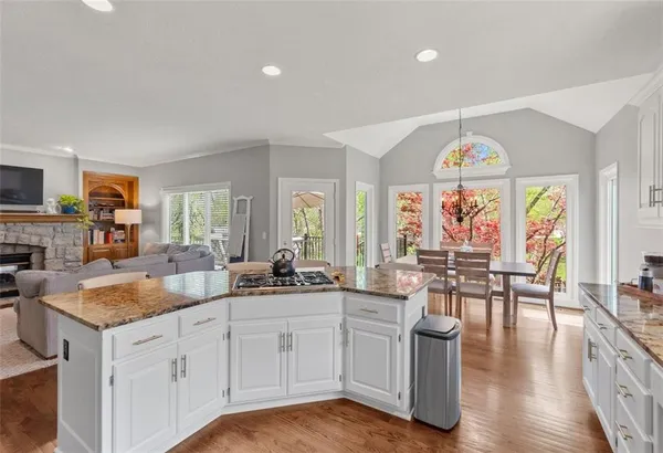 $850,000 | 14009 Lucille Street, Overland Park, KS 66221