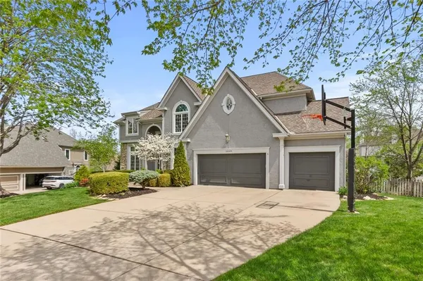 $850,000 | 14009 Lucille Street, Overland Park, KS 66221