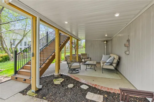 $850,000 | 14009 Lucille Street, Overland Park, KS 66221
