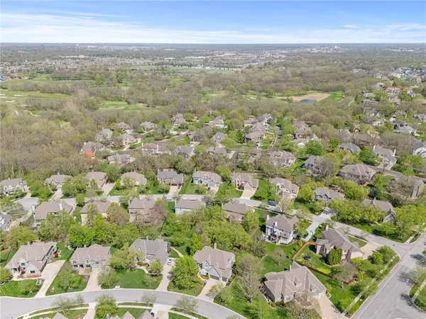 $850,000 | 14009 Lucille Street, Overland Park, KS 66221