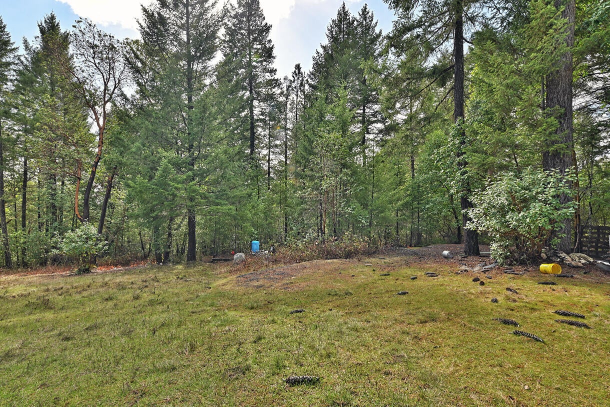 291 Sallsten Road Grants Pass, OR 97527 - Photo 13 of 22 13