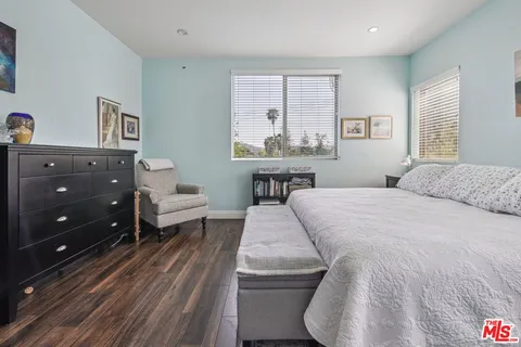 $799,000 | 11218 Camarillo Street, Unit 305, North Hollywood, CA 91602