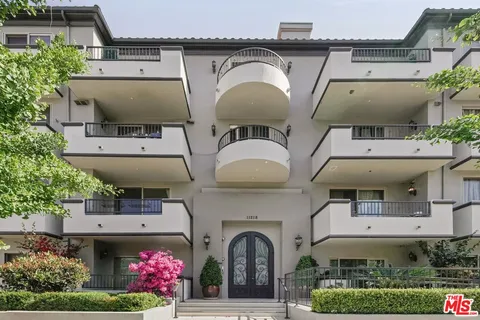 $799,000 | 11218 Camarillo Street, Unit 305, North Hollywood, CA 91602