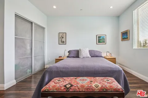 $799,000 | 11218 Camarillo Street, Unit 305, North Hollywood, CA 91602