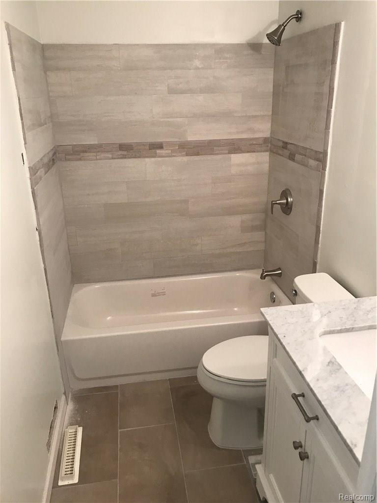 622 Snyder Road Highland, MI 48357 - Photo 13 of 17 5B5721CA-8EE8-43F2-A5E7-CC65BE65627A.jpeg