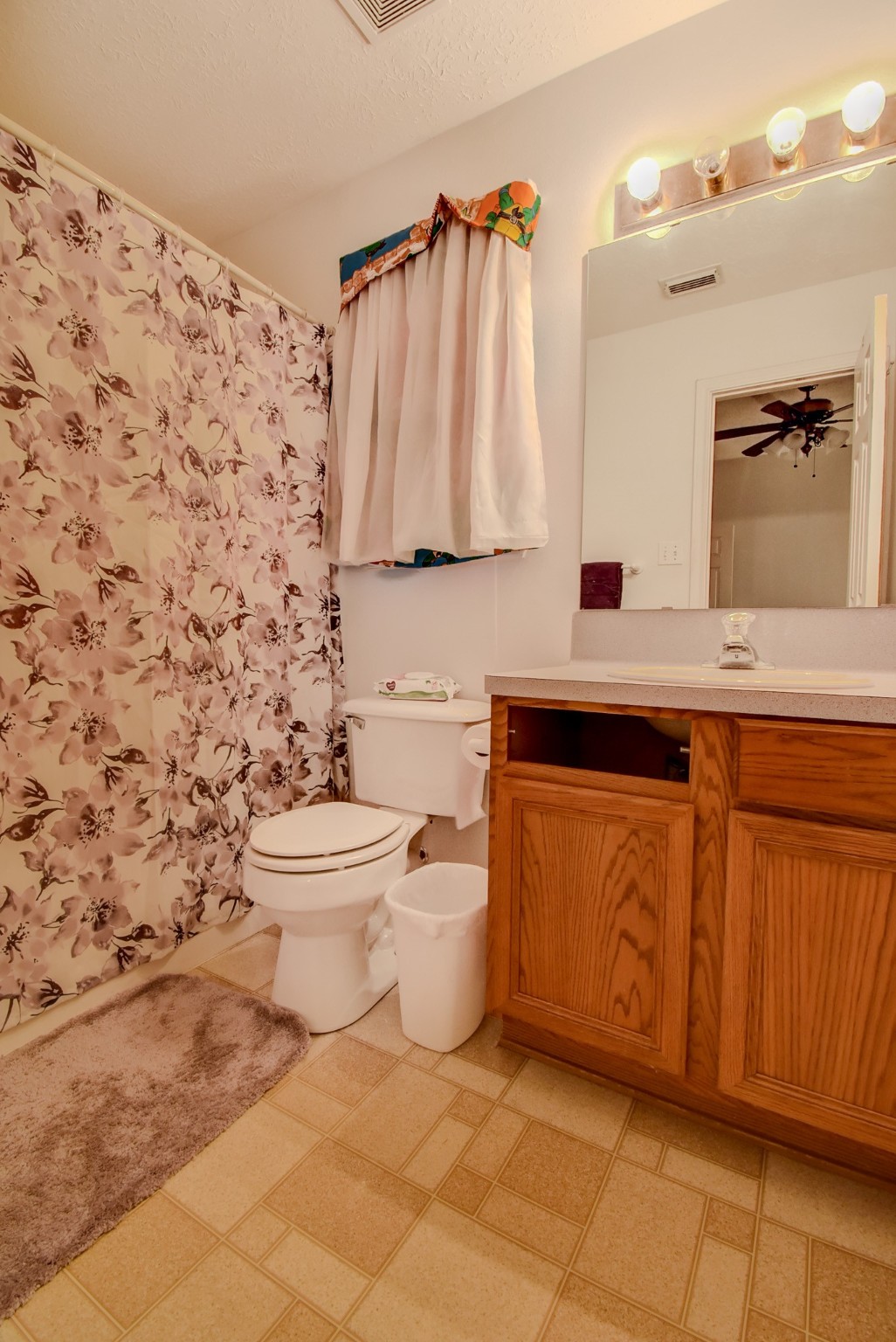 1144 Thomas Drive Angleton, TX 77515 - Photo 12 of 21