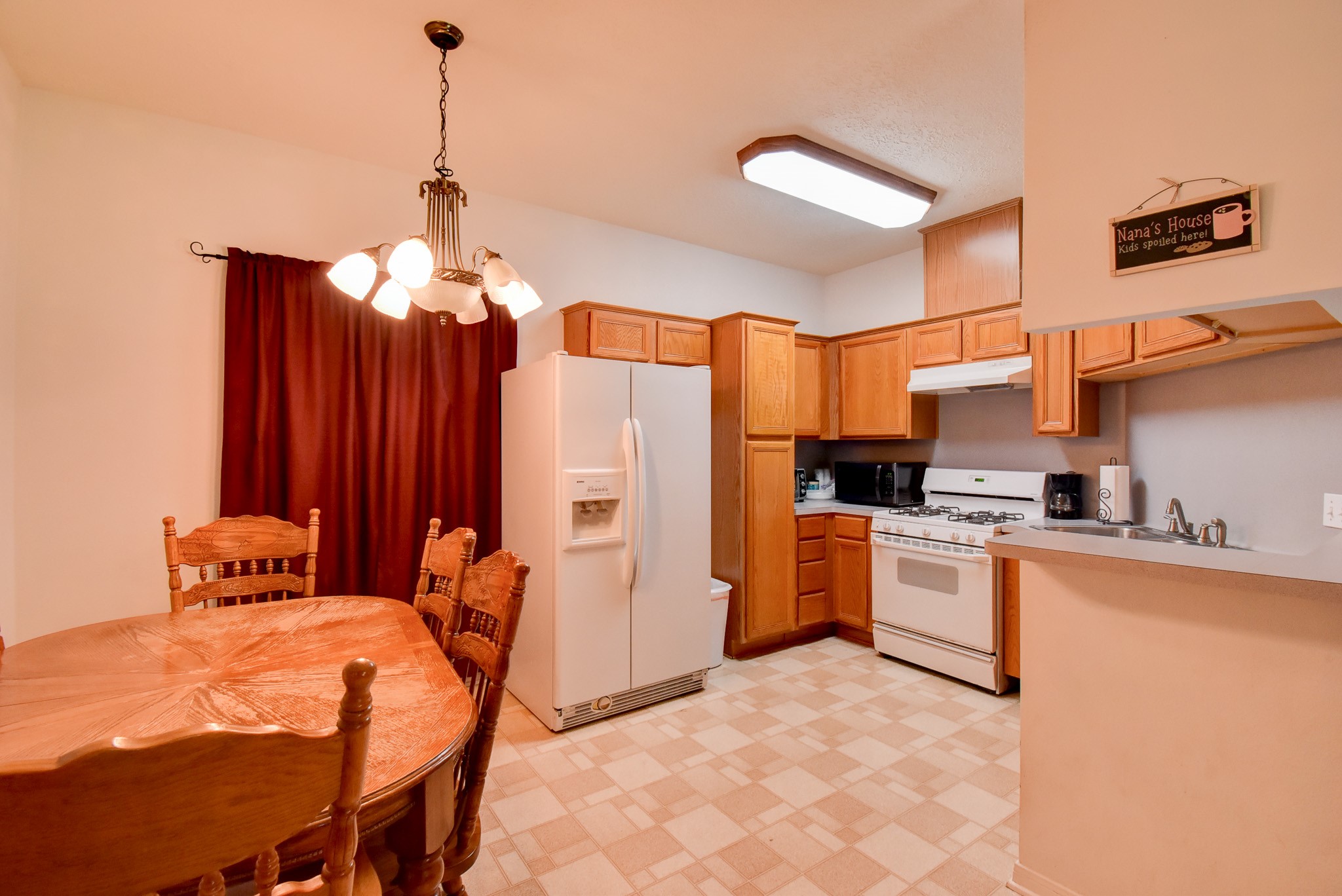 1144 Thomas Drive Angleton, TX 77515 - Photo 8 of 21