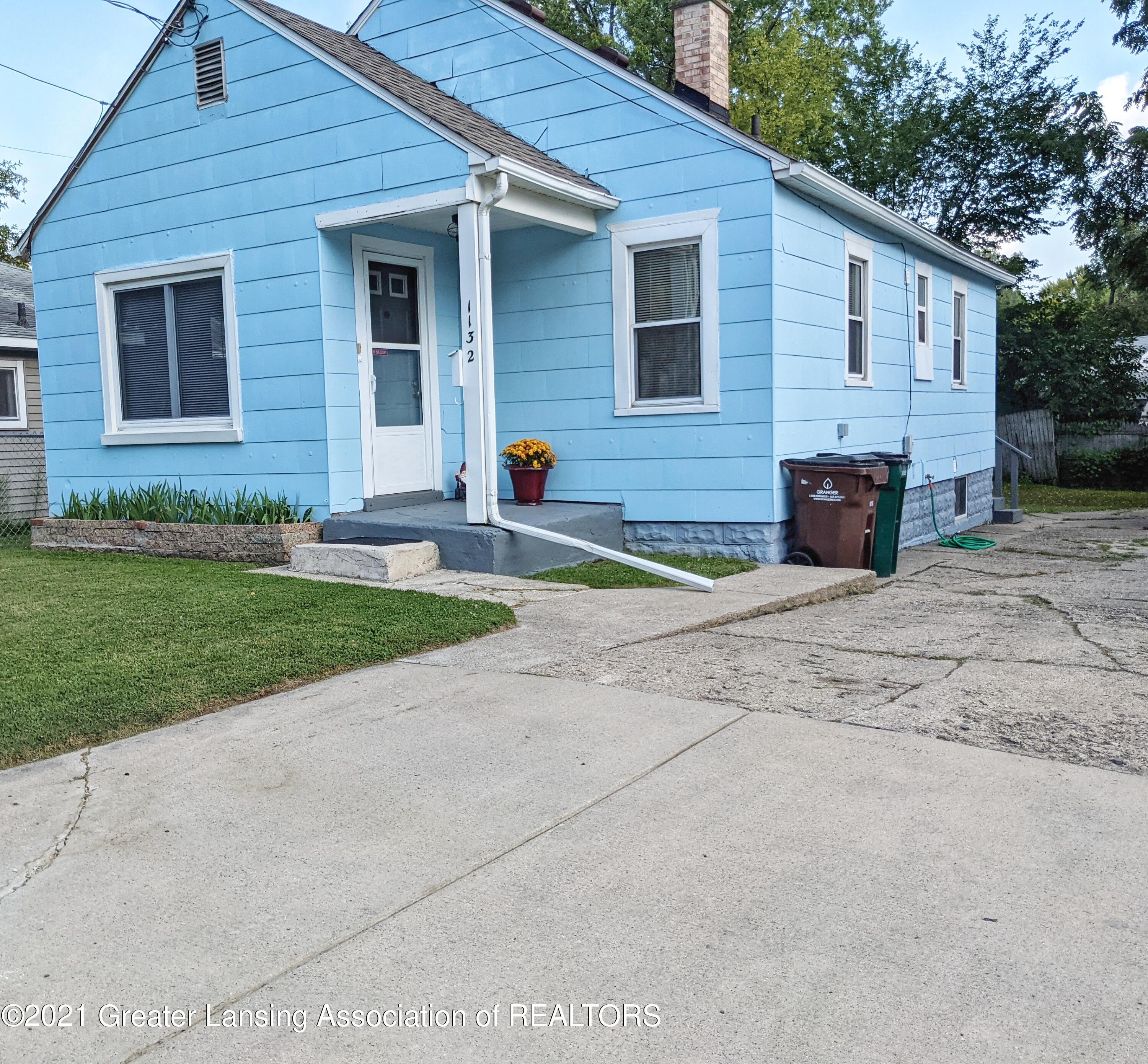 1132 Lake Lansing Road Lansing, MI 48906 - Photo 2 of 29 PXL_20210824_210727689.MP-01