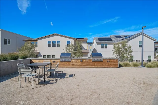 $674,900 | 27422 Pioneer Court, Valencia, CA 91381