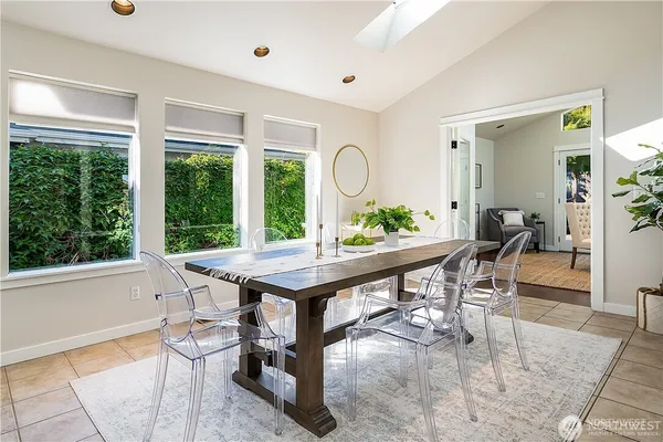 $4,950 | 11056 Southeast 31st Street, Bellevue, WA 98004