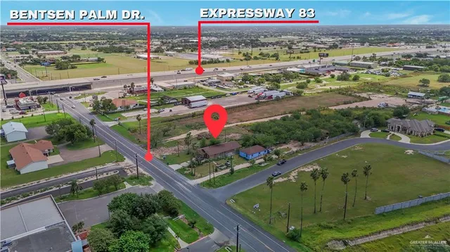 a view of a small yard