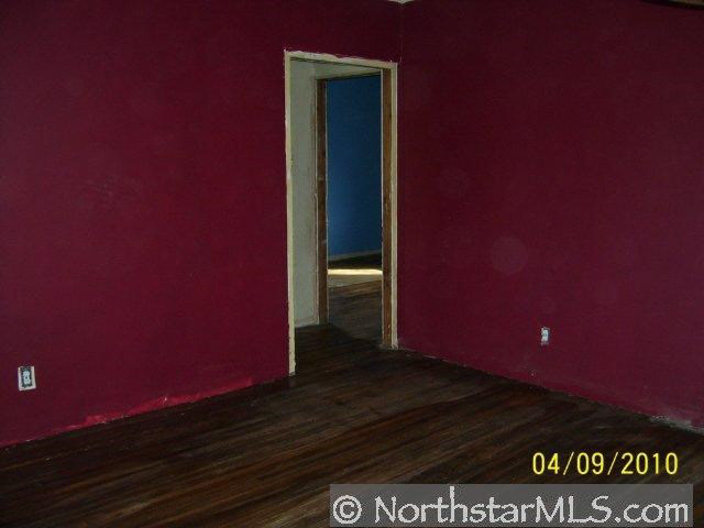 406 Dayton Road Champlin, MN 55316 - Photo 9 of 10 Gallery Image 9