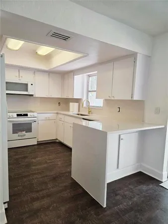 $4,500 | 5210 Doctor Martin Luther King Junior Street North, St. Petersburg, FL 33703