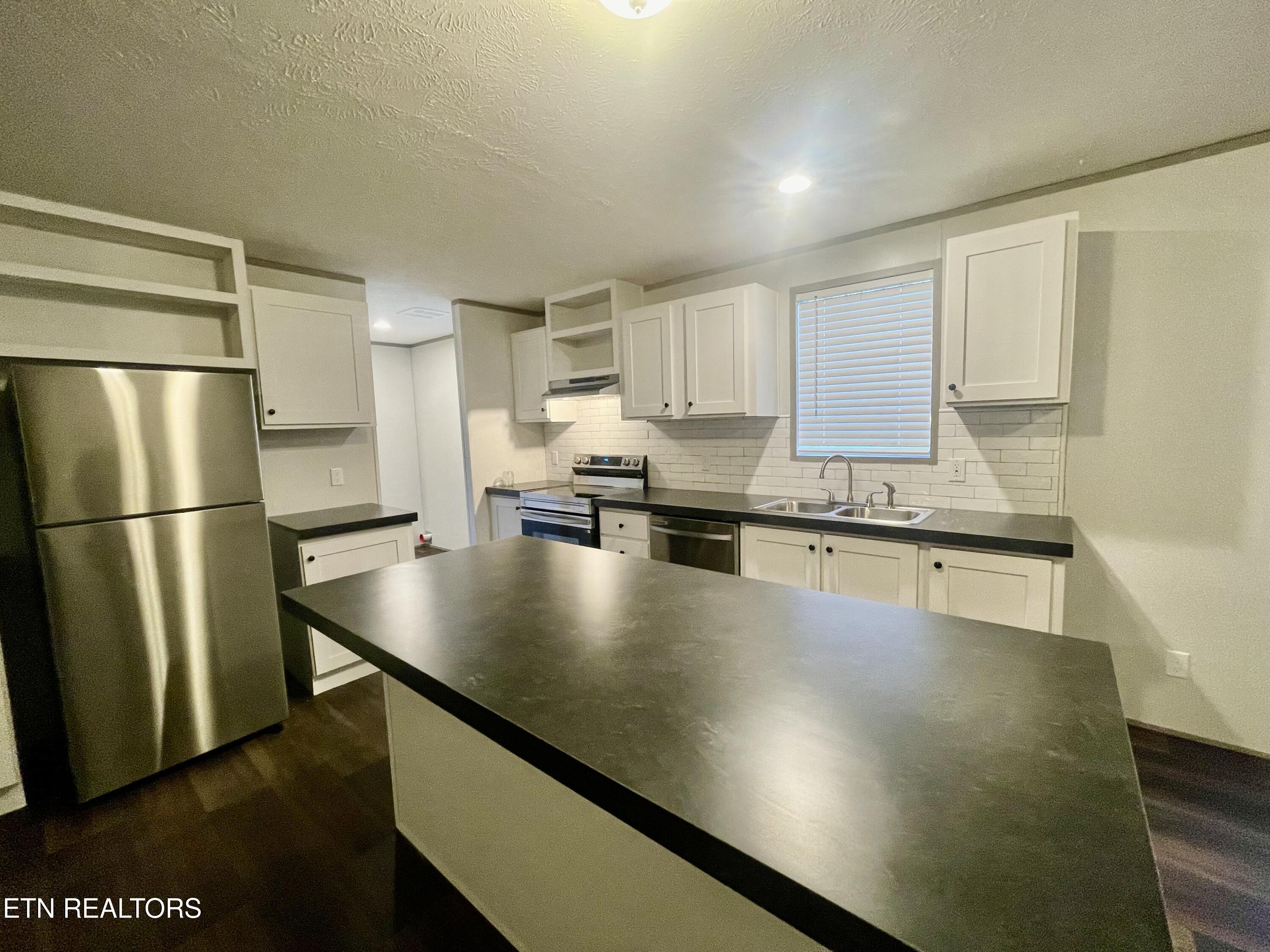 7224 Beelertown Road Powell, TN 37849 - Photo 9 of 24 IMG_7082 2