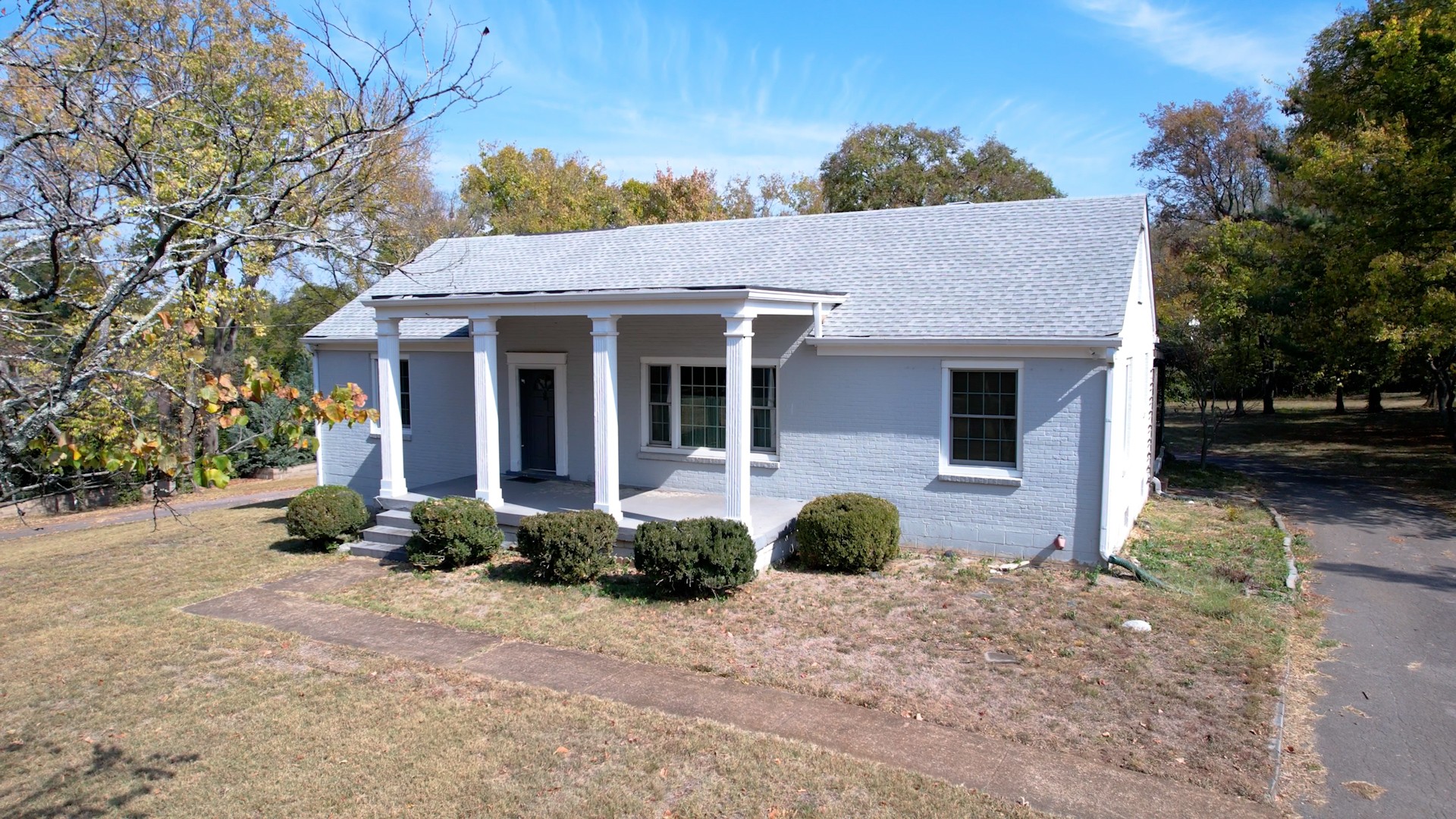 774 Elysian Fields Road Nashville, TN 37204 - Photo 34 of 43 a front view of a house with garden