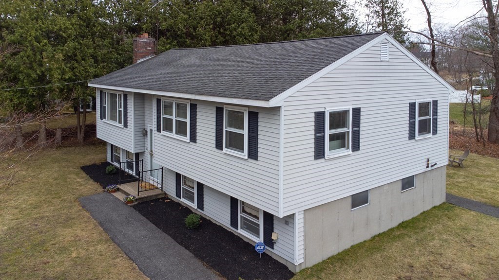 62 Lancaster Road Clinton, MA 01510 - Photo 2 of 37