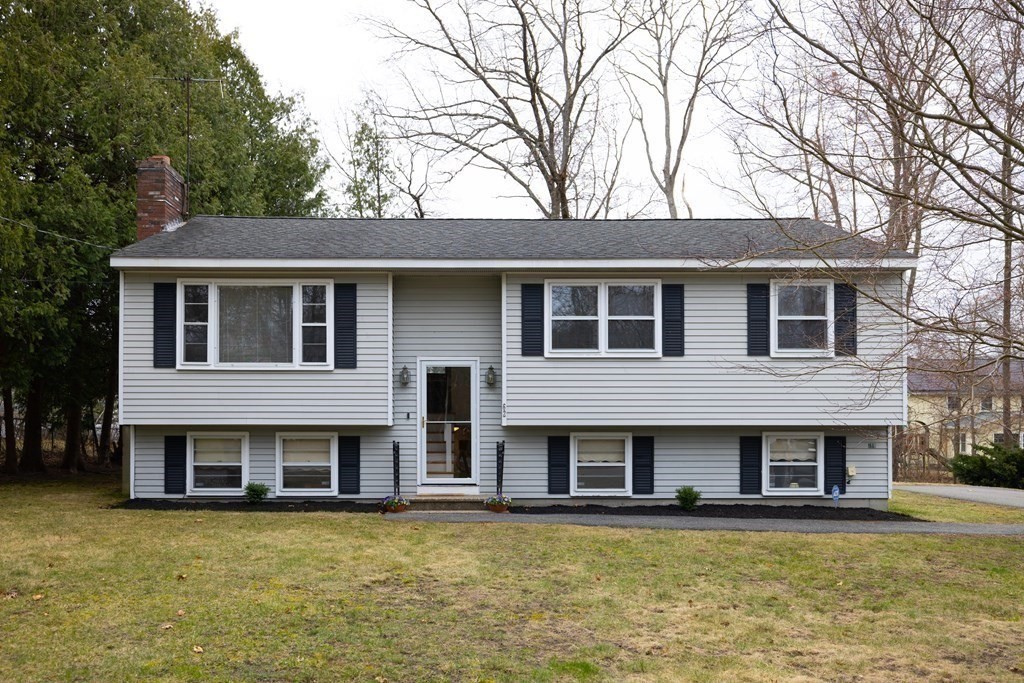 62 Lancaster Road Clinton, MA 01510 - Photo 3 of 37