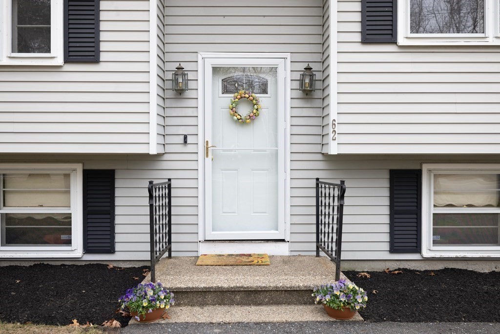 62 Lancaster Road Clinton, MA 01510 - Photo 4 of 37