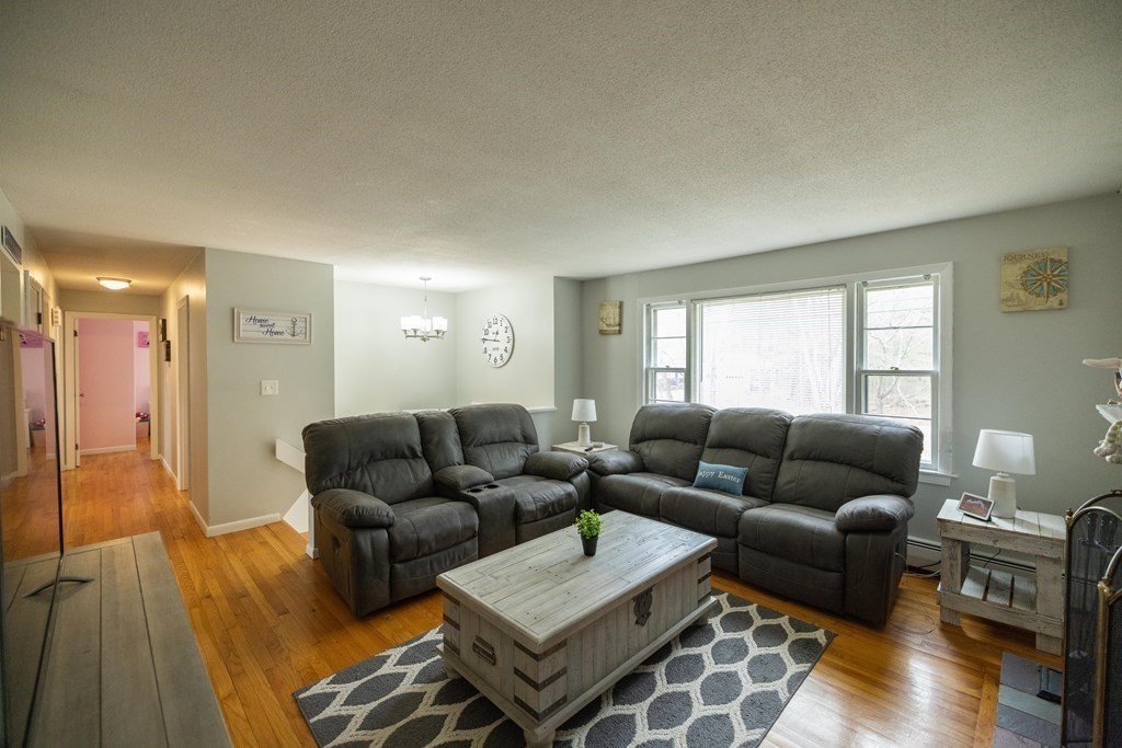 62 Lancaster Road Clinton, MA 01510 - Photo 8 of 37