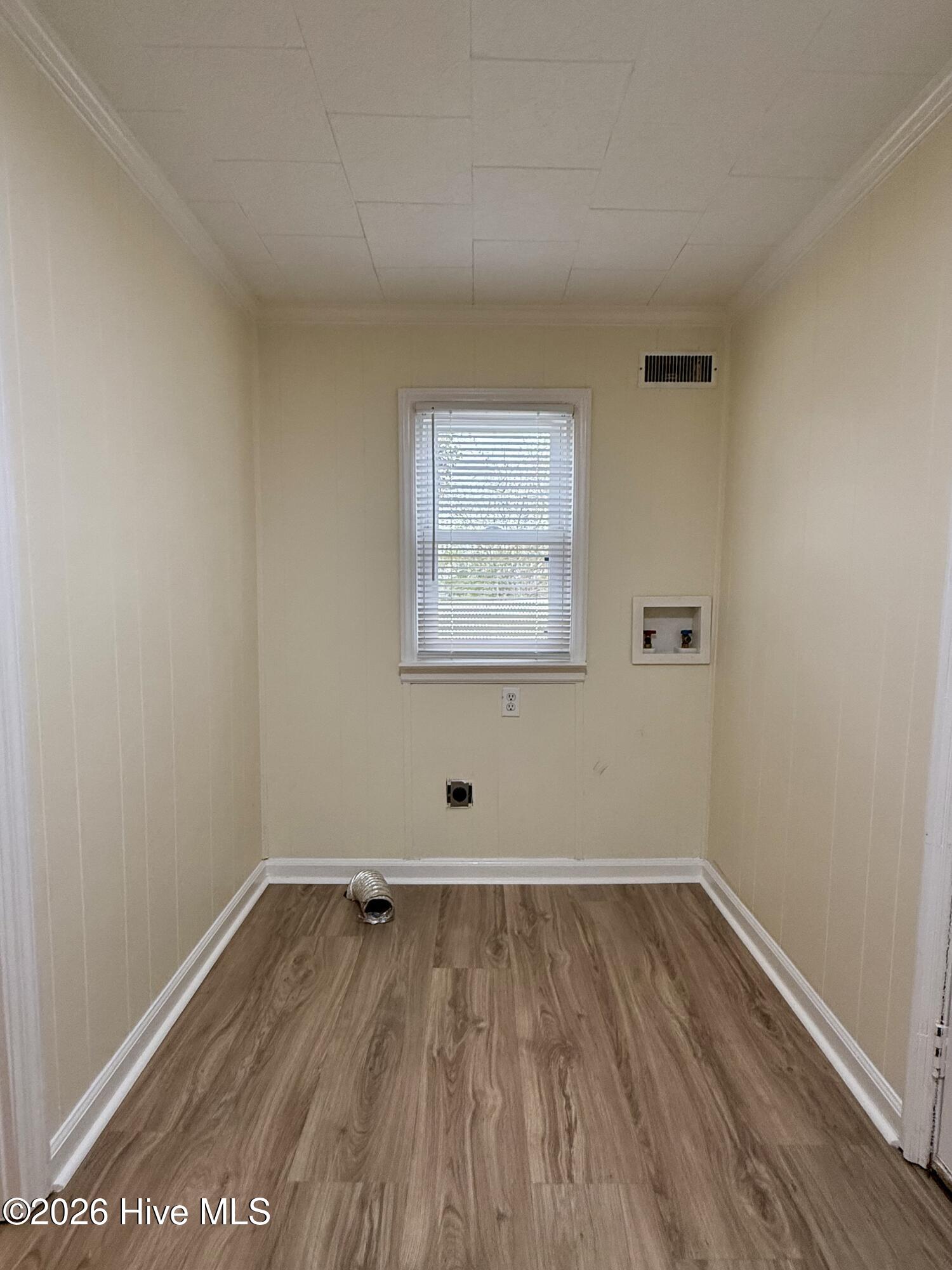 36 1st Street Chocowinity, NC 27817 - Photo 41 of 42 Laundry Room