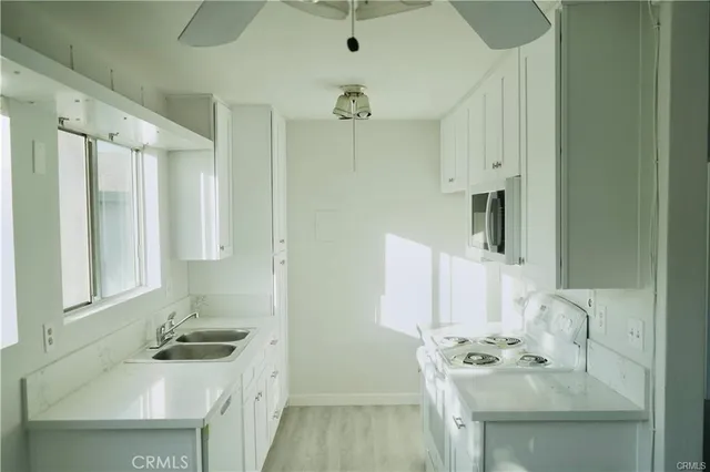 $2,190 | 23232 Orange Avenue, Unit 2, Lake Forest, CA 92630