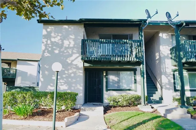 $2,190 | 23232 Orange Avenue, Unit 2, Lake Forest, CA 92630