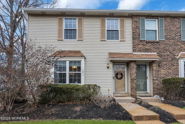 $350,000 | 101 Camber Lane, Mount Laurel, NJ 08054