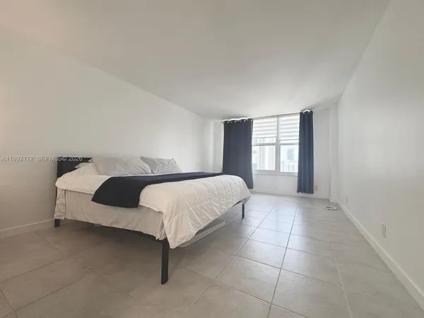 $3,350 | 3800 South Ocean Drive, Unit 1710, Hollywood, FL 33019