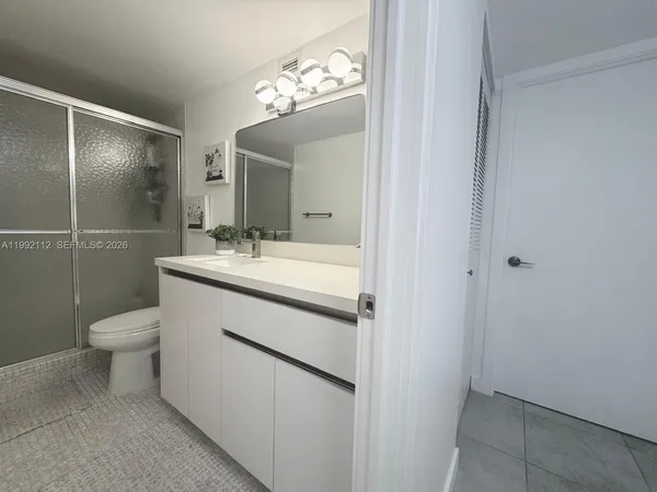 $3,350 | 3800 South Ocean Drive, Unit 1710, Hollywood, FL 33019
