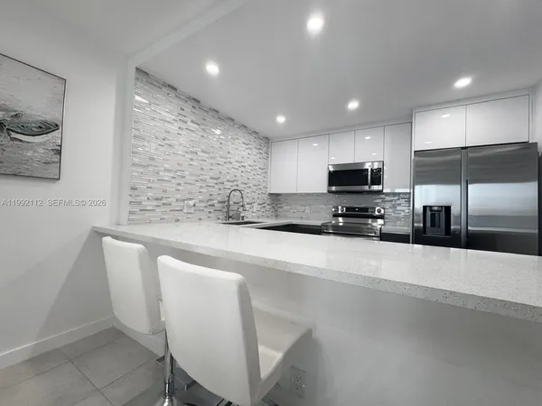 $3,350 | 3800 South Ocean Drive, Unit 1710, Hollywood, FL 33019