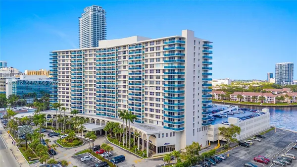 $3,350 | 3800 South Ocean Drive, Unit 1710, Hollywood, FL 33019
