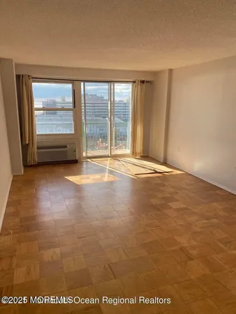 $2,800 | 480 Ocean Avenue, Unit 8G, Long Branch, NJ 07740