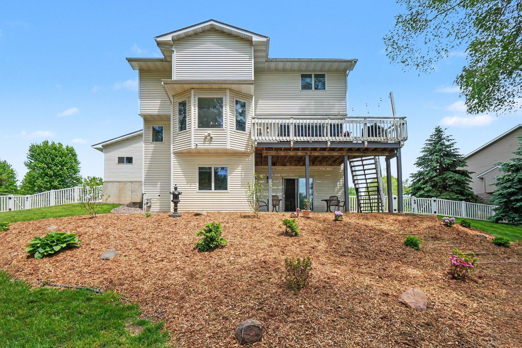 685 Flora Square Prescott, WI 54021 - Photo 21 of 24