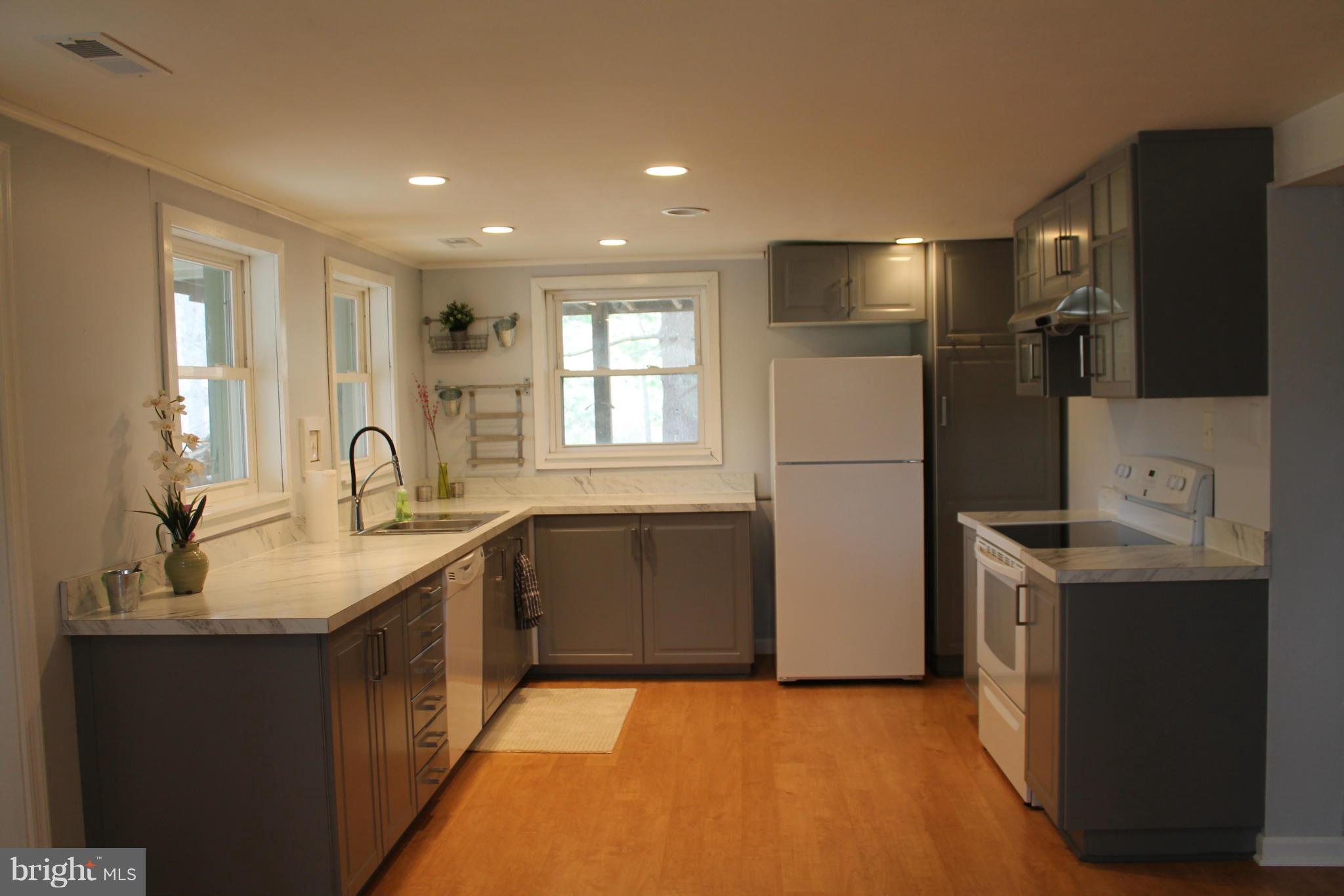 10389 River Road Rixeyville, VA 22737 - Photo 5 of 20 Kitchen