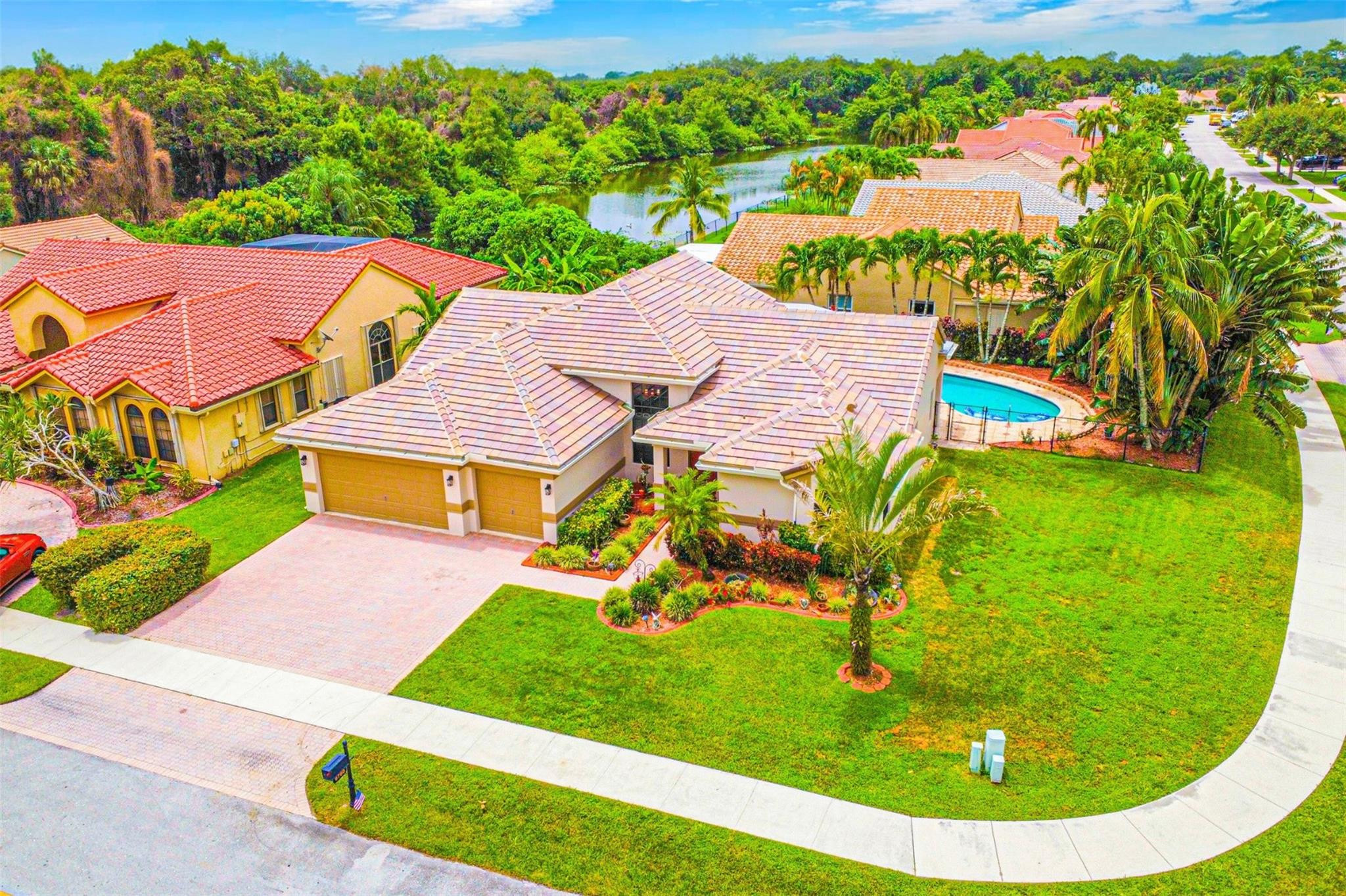 9760 Ridge Walk Court Davie, FL 33328 - Photo 3 of 40 Photo 3