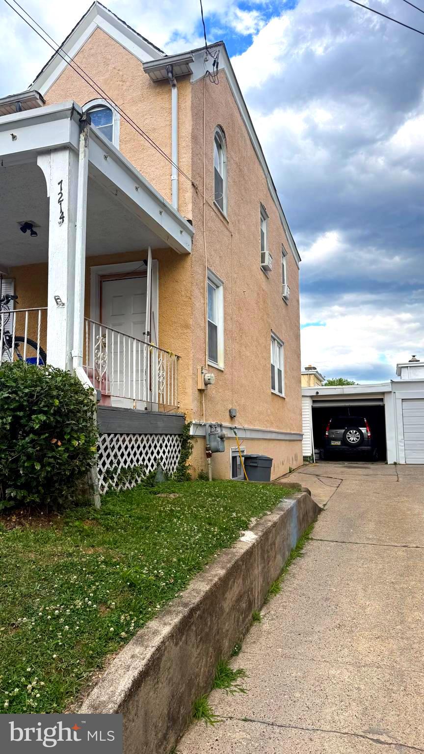 7214 Bradford Road Upper Darby, PA 19082 - Photo 4 of 13