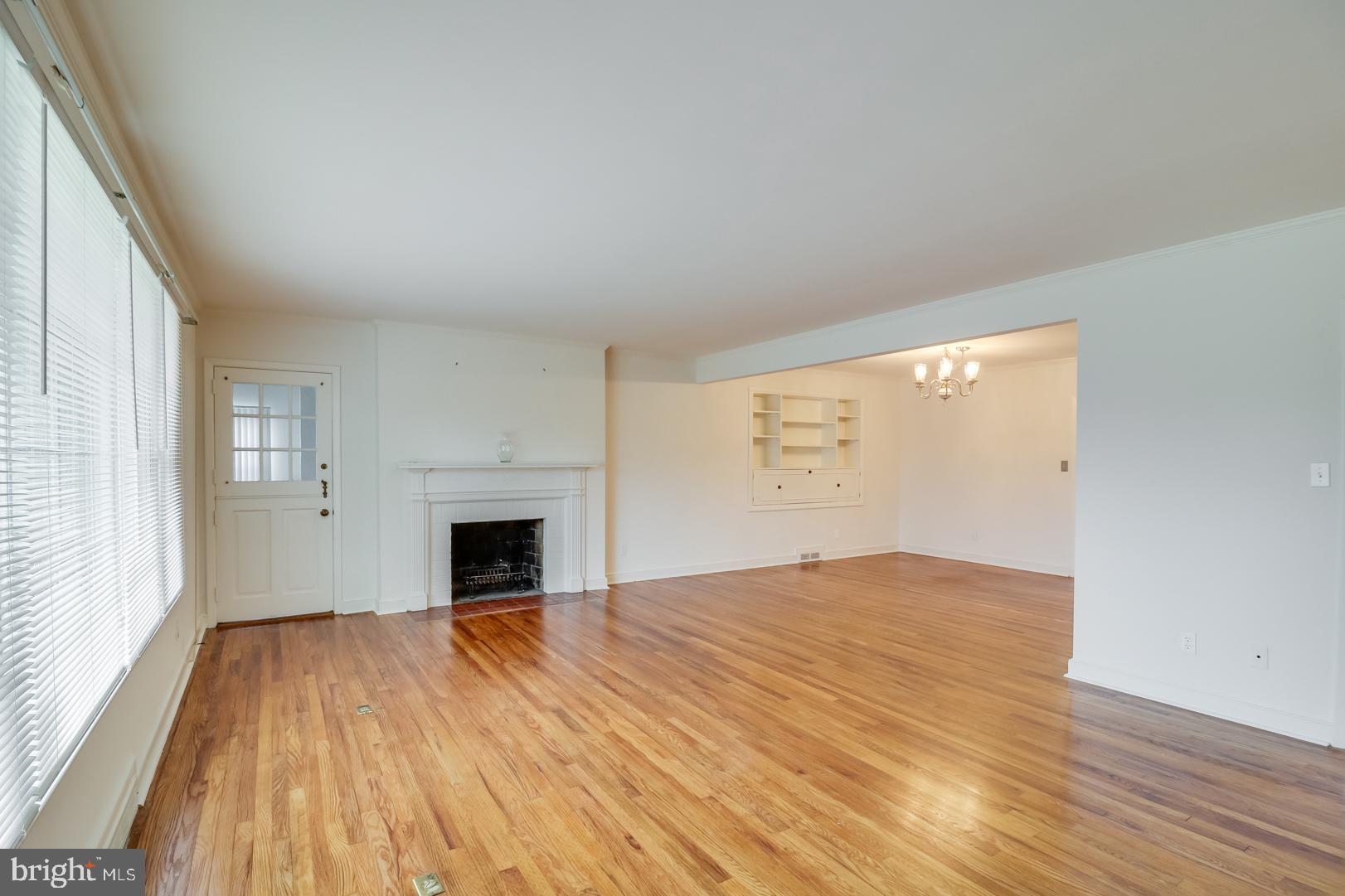32 Paschall Road Wilmington, DE 19803 - Photo 8 of 21 Gleaming Hardwood Flooring In Living Room