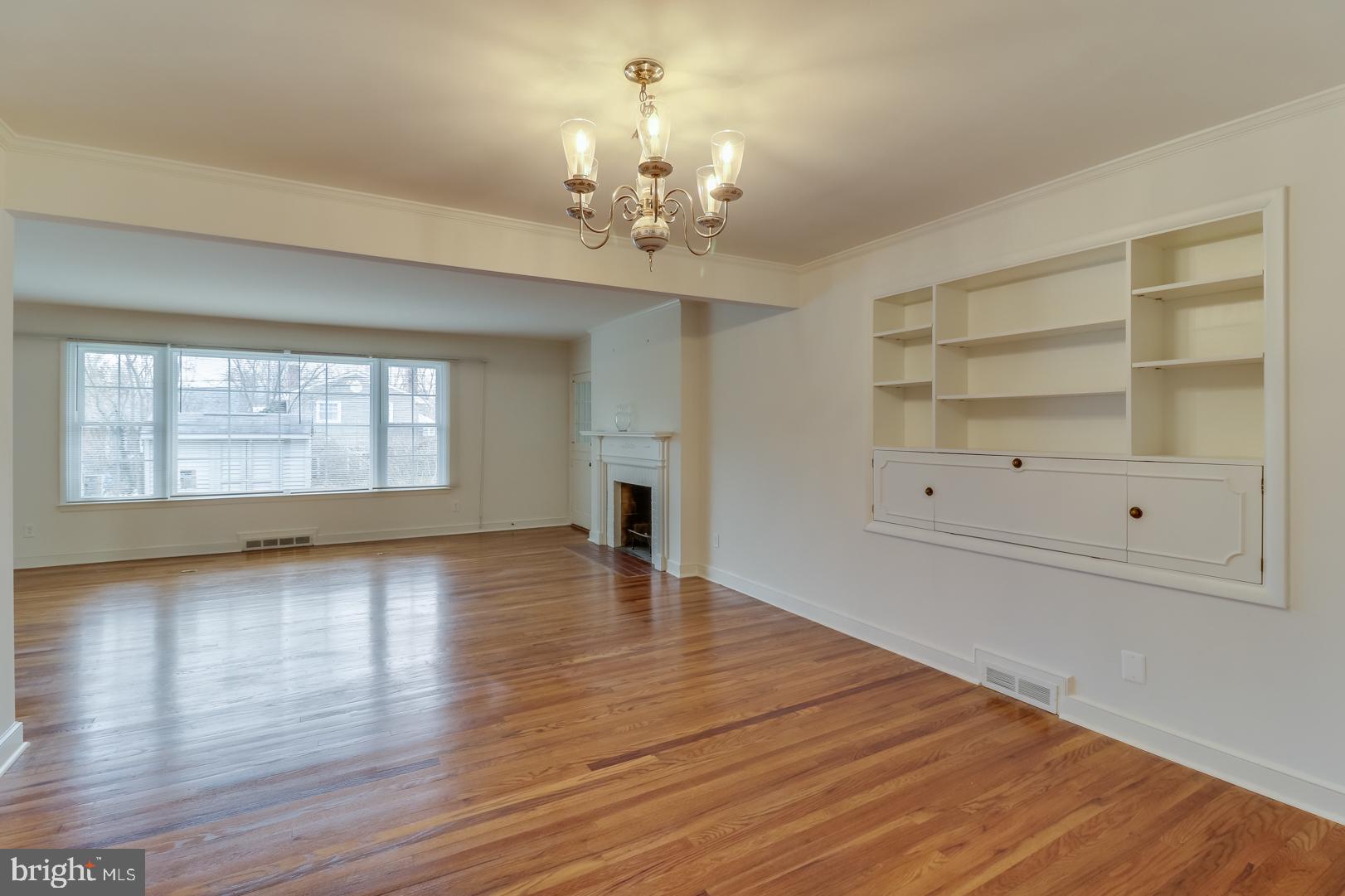 32 Paschall Road Wilmington, DE 19803 - Photo 10 of 21 Dining Room With Built In Shelving