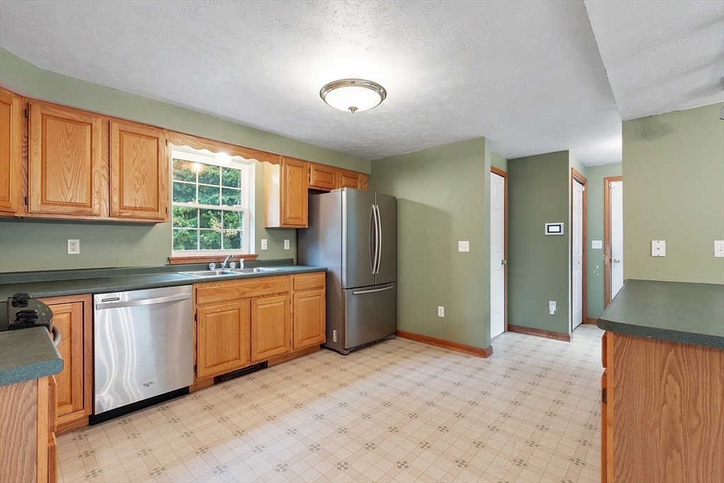 5 Cross Road Winchendon, MA 01475 - Photo 6 of 42 Gallery Image 6